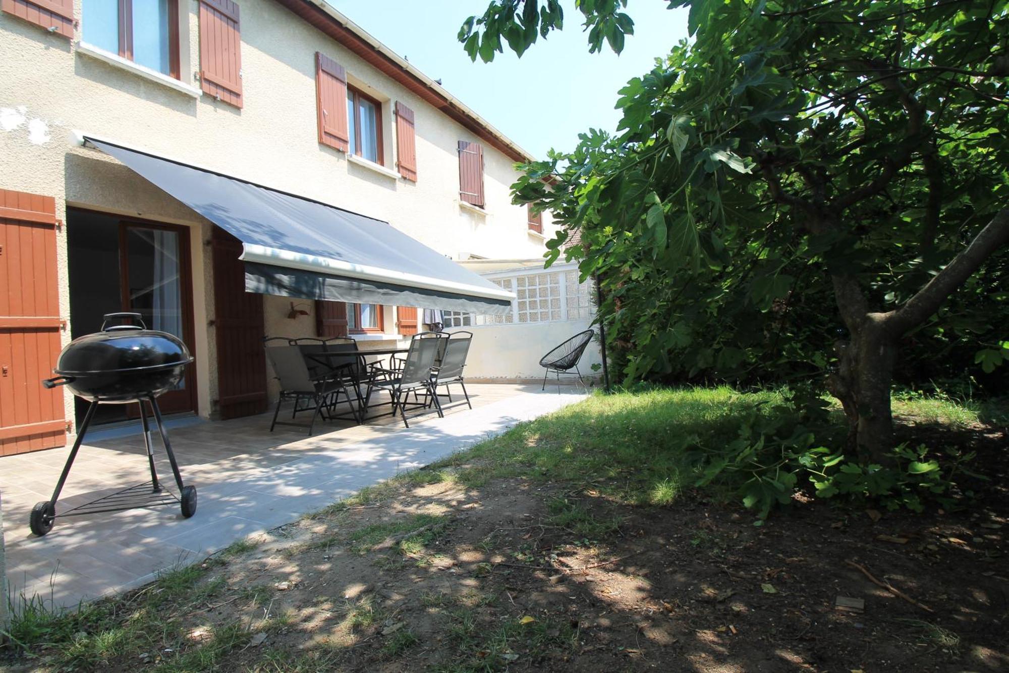 Parking Prive Gratuit - 15Mn Paris - Gare A Pied En 5Mn - Tout Equipee - Terrasse - Jardin - Stade De France - Casino D'Enghien - Hippodrome, Universite Épinay-sur-Seine Exterior foto